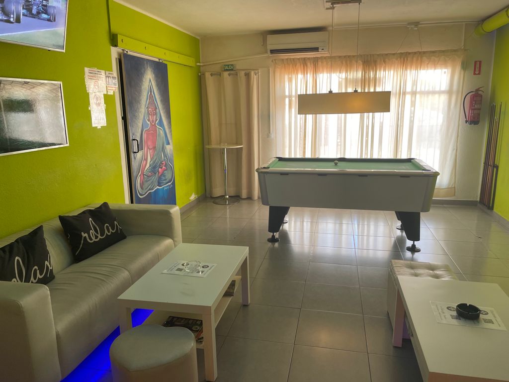 Play some billiards at Canalanza cannabis club